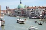 Grande canal går som ett S genom Venedig.