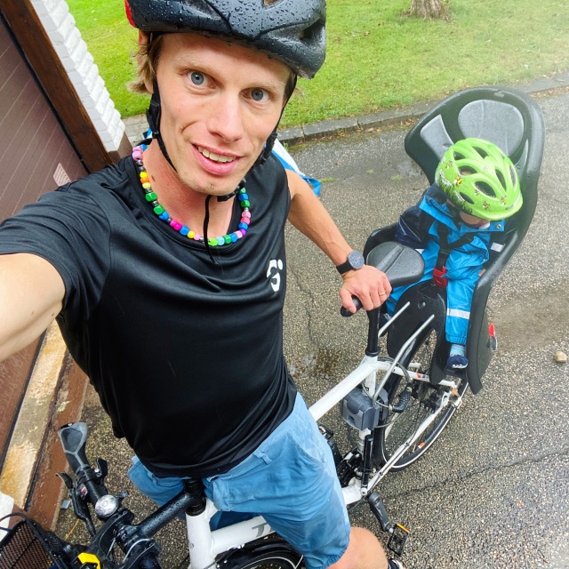 Hemmavasan Cykel 30 med Stig i barnstolen